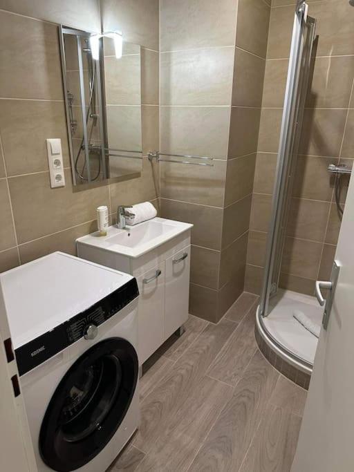 Direkt Bei U1 Appartement